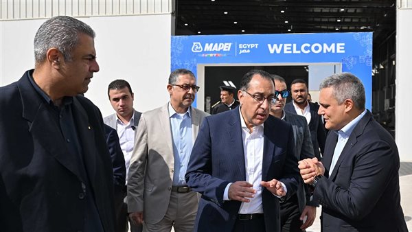 خلال تفقده مصنع 