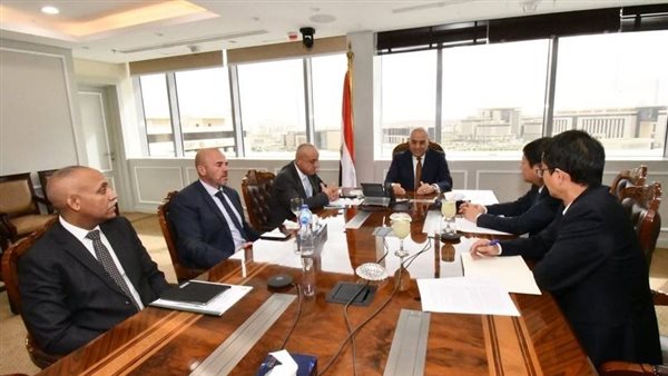 وزير الإسكان يتابع الموقف التنفيذي لمشروع منطقة الأعمال المركزية بالعاصمة الإدارية الجديدة