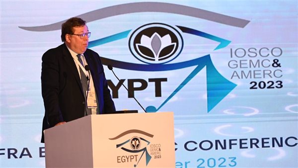 جون بول يلقى كلمة افتتاحية خلال فعاليات المؤتمر العام للجنة الأسواق النامية والناشئة 