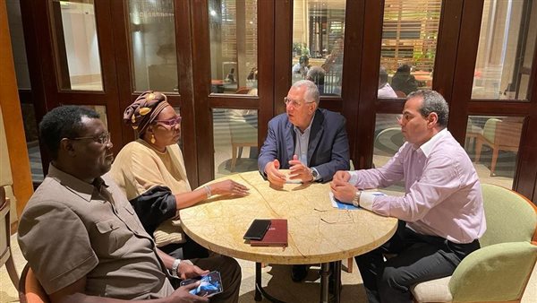 القصير يلتقي بعدد من وزراء الزراعة الأفارقة لبحث سبل التعاون 