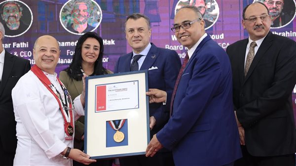  وزير السياحة والآثار يشارك في ختام فعاليات المعرض الدولي الـ43 لتجهيز الفنادق