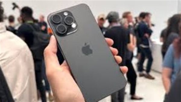 أبرز الاختلافات بين هاتف iPhone 15 Pro وهاتف iPhone 6