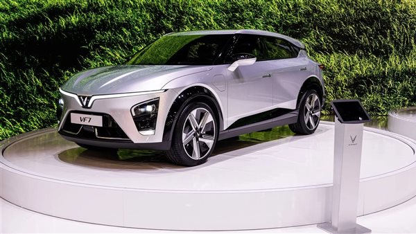 VIN FAST تطلق سيارة كهربائية جديدة بقوة 349 حصانا| صور