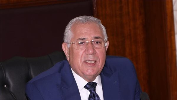 وزير الزراعة يترأس اجتماعا لمتابعة سير العمل فى منظومة الحجر الزراعي 