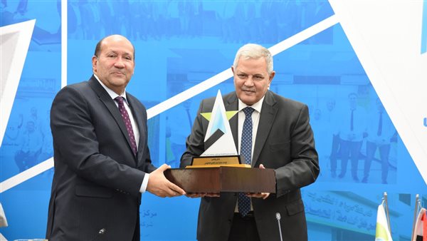  مصر للتميز الحكومي والقابضة لمياه الشرب والصرف الصحي يكرمان الفائزين بجائزة التميز الداخلي بالشركة