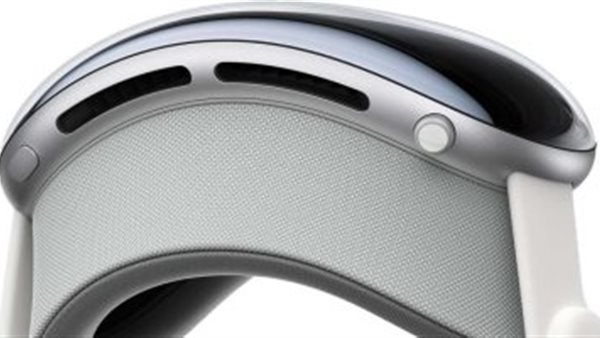 تقارير: أبل تعمل على تطوير 4 إصدارات جديدة من Vision Pro