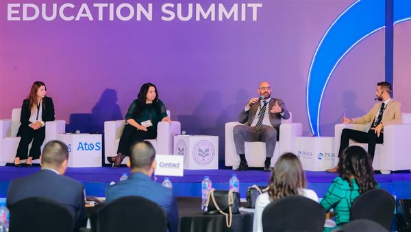 «كونتكت» شريكًا تكنولوجيًا في قمة جامعة «Eslsca» التعليمية| صور 