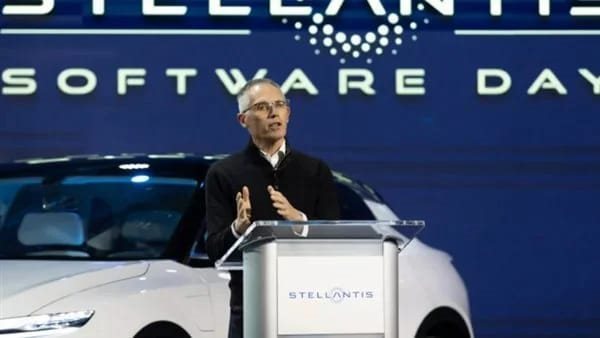 ستيلانتس تستعد لتغيير خطط السيارات الكهربائية لهذا السبب