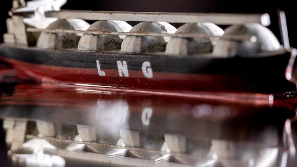 روسيا تستفيد من إعادة شحن 20% من الغاز الطبيعي المسال بموانئ أوروبية