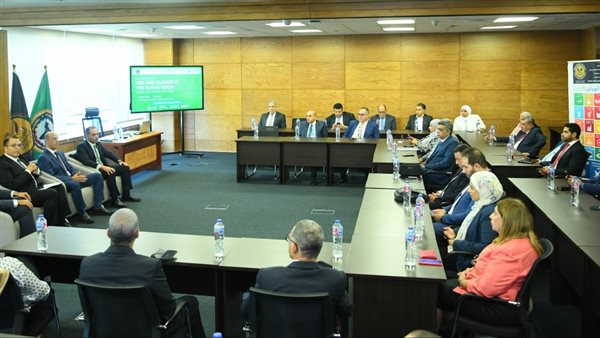  ندوة تعريفية عن الحوكمة البيئية والاجتماعية وحوكمة ممارسات الاستدامة والمناخ لأعضاء مجلس الإدارة 