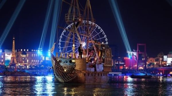 موسم الرياض يستضيف عروضًا قرصانية رائعة على أكبر بحيرة صناعية في العالم