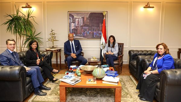 وزيرة التعاون تلتقي نائب رئيس وكالة MIGA خلال زيارته لمصر 
