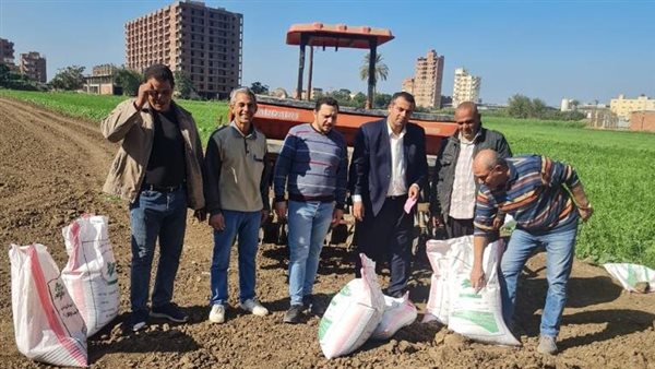 القصير يوجه بمتابعة زراعة القمح وتوعية المزراعين باساليب الزراعة الحديثة 