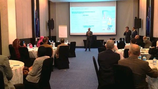 نائب وزير الإسكان يشارك في ورشة عمل عن إدارة شبكات الصرف الصحي