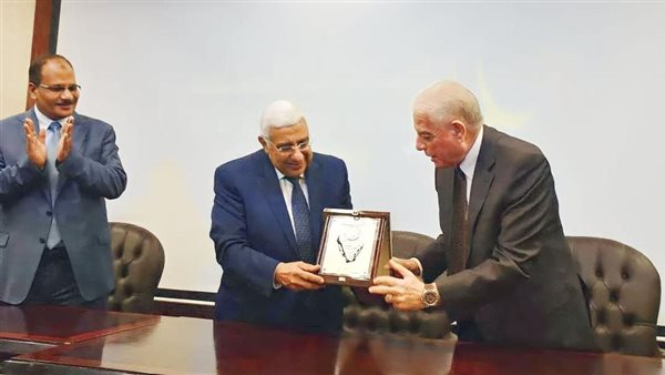 صور| رئيس المصرف المتحد ومحافظ جنوب سيناء يكرمان الفائزين بمسابقة القرآن الكريم