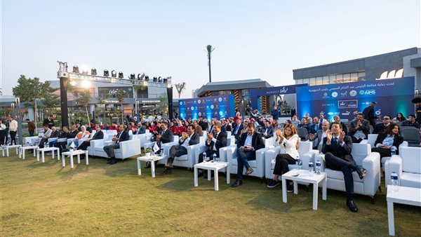 مراكز تكرم الرياضيين في ألعاب القوى وترعى MARAKEZ Pyramids Half Marathon