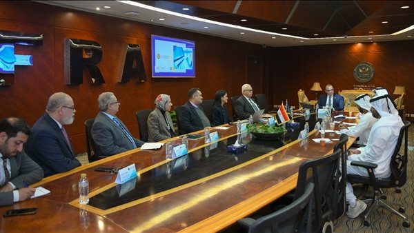 رئيس الرقابة المالية يستقبل وفد جهاز أبو ظبي للمحاسبة لبحث سبل التعاون