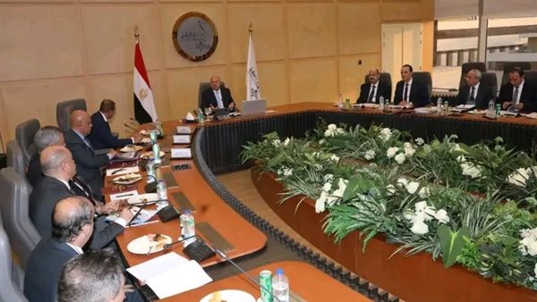 وزير النقل يترأس اجتماع الجمعيتين العامتين التأسيسيتين لشركتي مينائي جرجوب وبرنيس البحريين