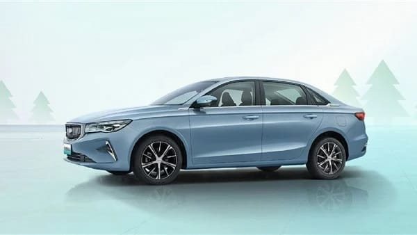 جيلي تطلق أول سيارة كهربائية جديدة خارج الصين