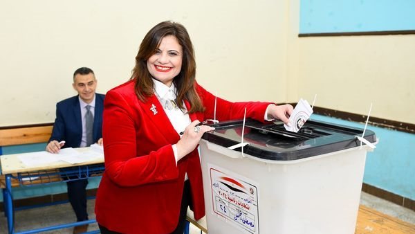 وزيرة الهجرة تدلي بصوتها في الانتخابات الرئاسية 2024