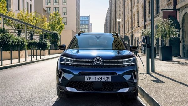 سيتروين تغير مواصفات وأسعار C5 آير كروس في مصر