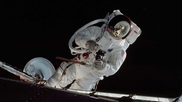 كيف تبدو رائحة الفضاء؟.. رواد يوضحون