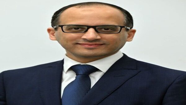 المستشار محمد الحمصانى متحدثا باسم مجلس الوزراء