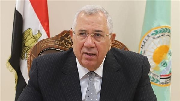 المشرف على الحجر الزراعي يتابع بداية الموسم التصديري للموالح