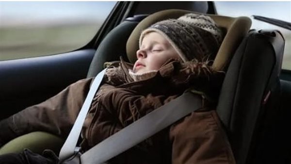 ارتداء الجواكت السميكة في الشتاء يعرض السائق للخطر.. تفاصيل