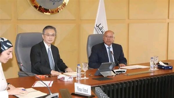 وزير النقل يبحث مع السفير الياباني بالقاهرة تنفيذ المرحلة الأولي للخط الرابع للمترو