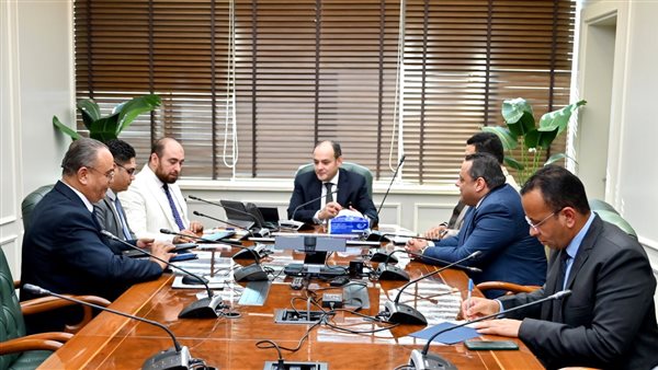 أحمد سمير : حريصون على ربط مخرجات البحث العلمي بالصناعة المحلية للارتقاء بجودة المنتج المصري