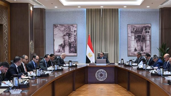 رئيس الوزراء يتابع عددًا من ملفات العمل بمحافظة مطروح