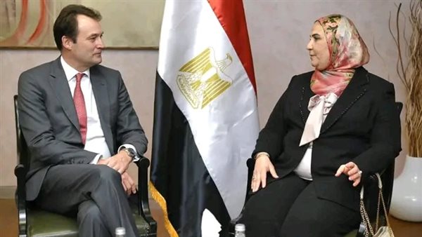 «القباج» تستعرض مع وزير التجارة الخارجية الهولندي جهود مصر الإنسانية