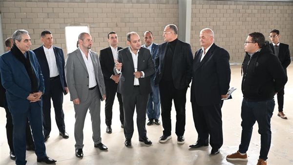 وزير الصناعة يتفقد منطقة الـ100 مصنع للمنتجات تامة الصنع بمدينة بالروبيكي