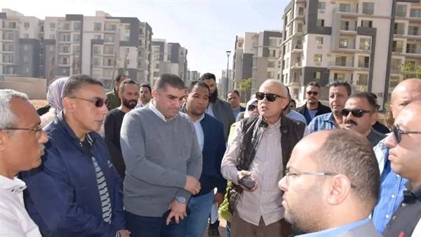 مسئولو الإسكان في جولة تفقدية بمدينة الشيخ زايد لمتابعة المشروعات الجارية