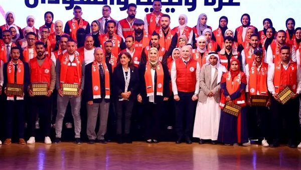«القباج» تشهد احتفالية الهلال الأحمر المصري باليوم العالمي للتطوع| صور