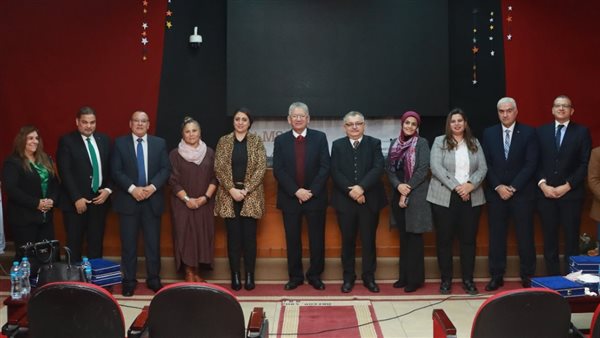 بالصور: تحديث الصناعة يشارك فى احتفالية جامعة أكتوبر للعلوم لتكريم الطلاب المشاركين في المشروعات المتعلقة بالمركز 