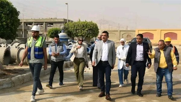 صور| مسئولو الإسكان في جولة تفقدية لمتابعة أعمال المرافق والمشروعات الجارية بالسويس الجديدة
