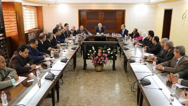 «القصير» يبحث التوسع فى تقديم وتطوير خدمات الإرشاد الزراعي