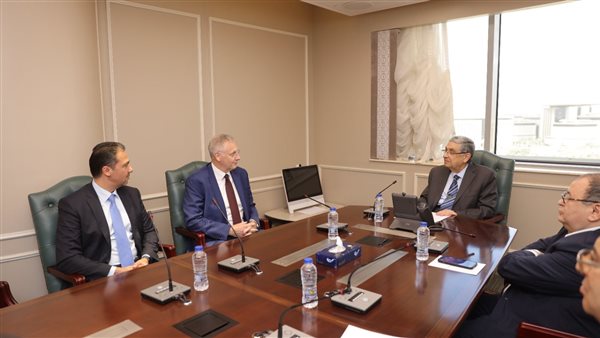 وزير الكهرباء يستقبل الرئيس التنفيذي لسيمنس مصر لبحث سبل دعم وتعزير التعاون المستقبلى