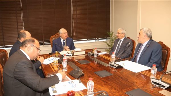 وزير الزراعة يتابع ملفات حماية البحيرات وتنمية الثروة السمكية ورفع كفاءة الأصول من المزارع والمفرخات