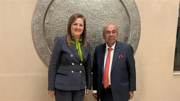 وزيرة التخطيط تبحث فرص الاستثمار مع رئيس مجلس إدارة مجموعة 