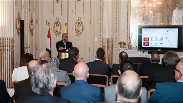 رئيس اقتصادية قناة السويس: نسعى لدعم التحول الأخضر في العالم