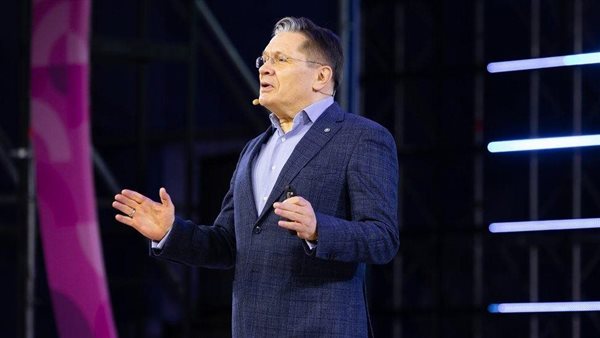 أليكسي ليخاتشوف يتحدث إلى المشاركين في مهرجان الشباب العالمي 2024 بسوتشي