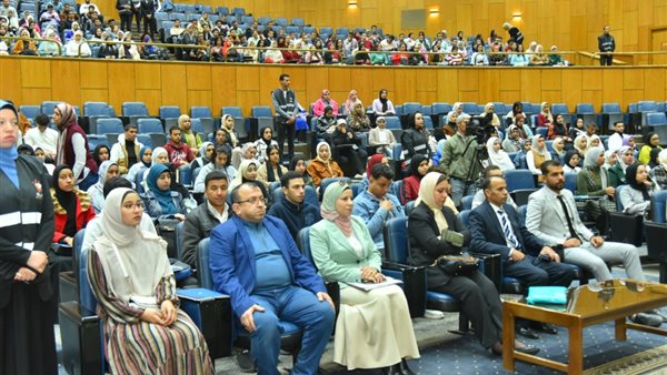 محمد معيط: حريصون على إشراك شباب الجامعات في رؤية الوزارة وإقامة فعاليات تشاركية على مدار العام