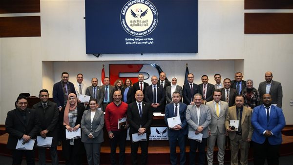 الرقابة المالية تسلم شهادات تخريج أول دفعة من برنامج المدرب المالي المعتمد لأعضاء هيئة تدريس الجامعات المصرية 