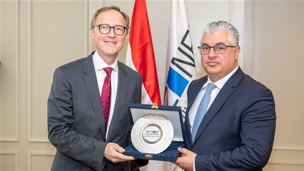 اقتصادية قناة السويس تستقبل سفير لاتفيا لبحث سبل التعاون