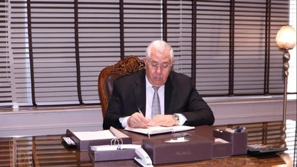 وزير الزراعة يصدر حركة ترقيات لبعض الوظائف القيادية بالوزارة ومديريات الزراعة بالمحافظات