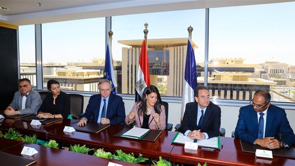 وزارة التعاون الدولي والوكالة الفرنسية للتنمية والاتحاد الأوروبي يوقعون اتفاق تمويل ب 61.5 مليون يورو