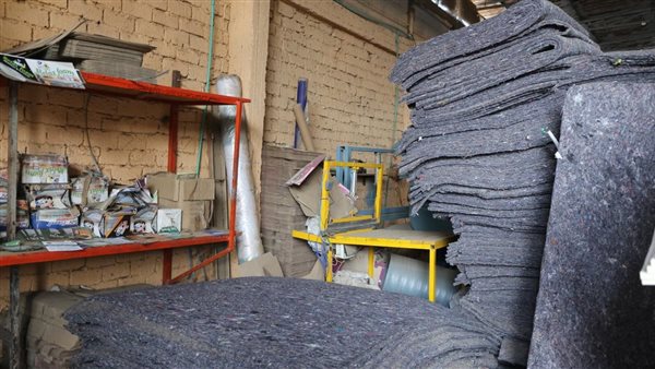 السجين: جهاز حماية المستهلك يضبط 3 مصانع غير مُرخصة لتصنيع مراتب مُقلدة 